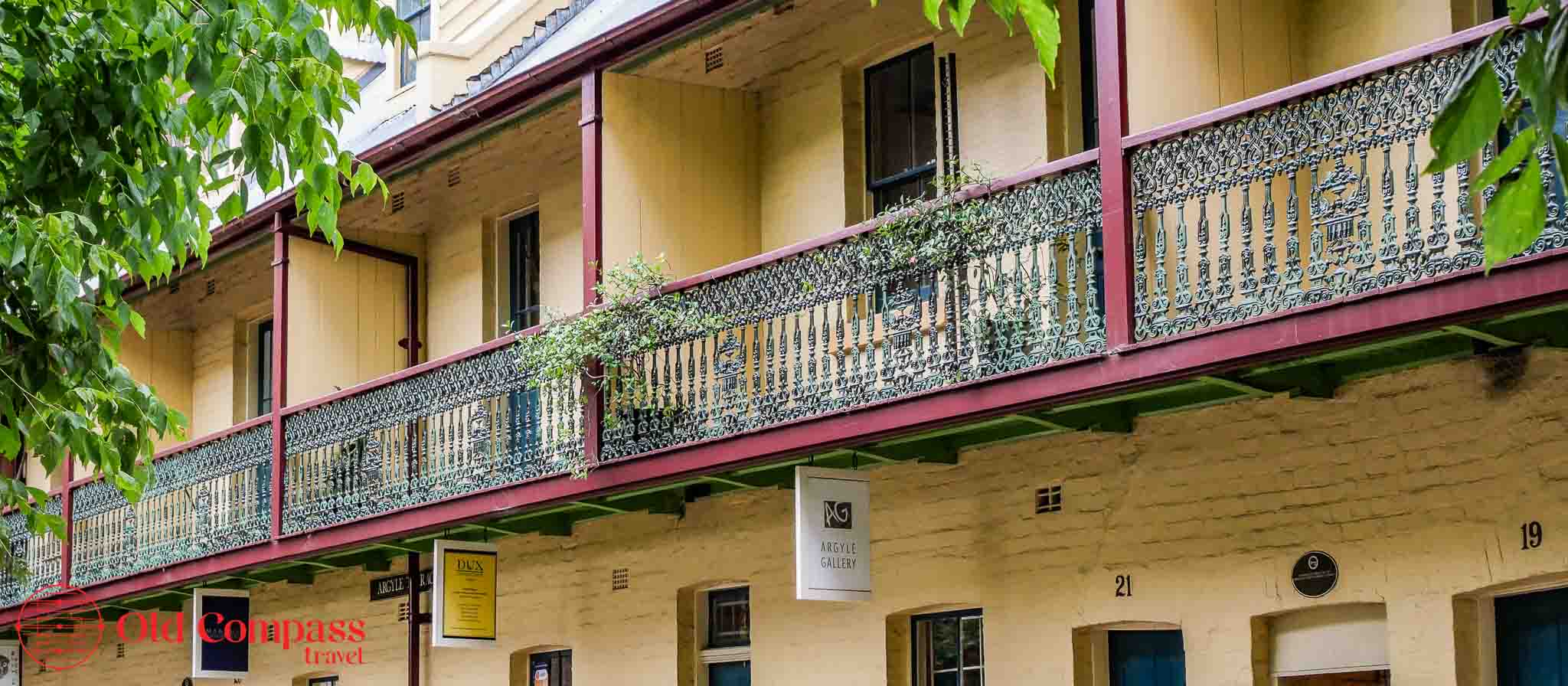 Rock terraces, Sydney ©Mark Bowyer